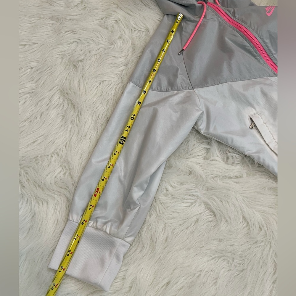Nike Windrunner - Picture 14 of 14